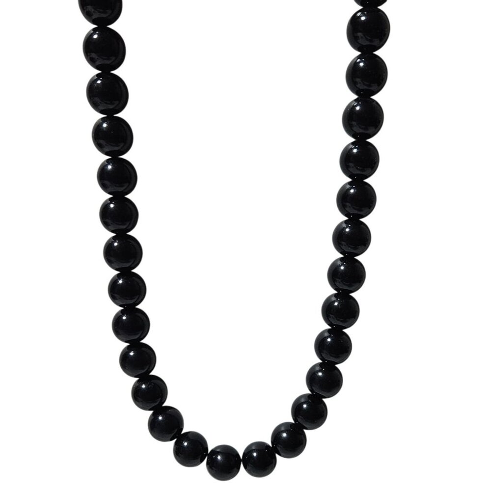 Elegant Retro Black Beaded Necklace Minimalist Classic Fashion Jewelry Women